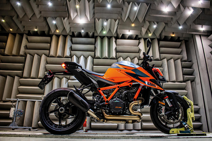 Akustická komora pro ladění Remus výfuku na motorce KTM
