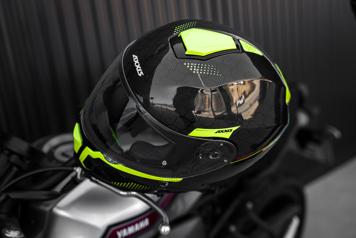 Proč moto helmy Axxis?