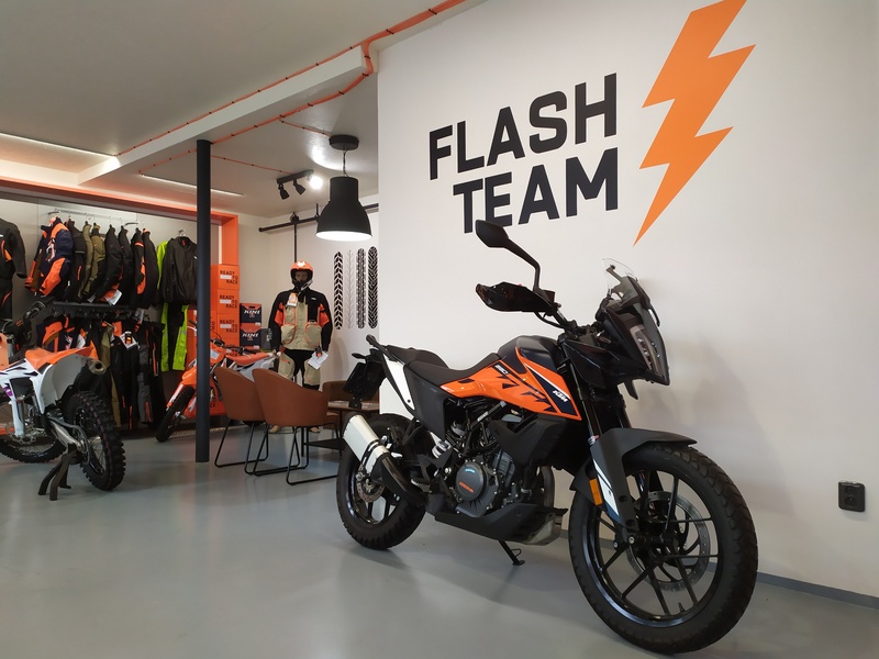 390 ADVENTURE, orange 2023